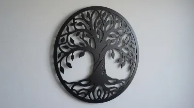 Duvarda asılı siyah metal hayat ağacı tablo, yandan görünüm