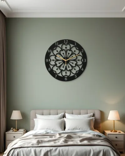 Çiçek Mandala Desenli Metal Duvar Saati – yatak odası duvarında
