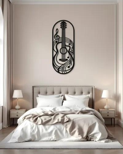 Gitar ve Nota Desenli Oval Metal Tablo – yatak odası duvarında