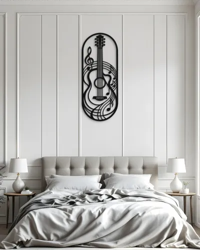Gitar ve Nota Desenli Oval Metal Tablo – yatak odası duvarında