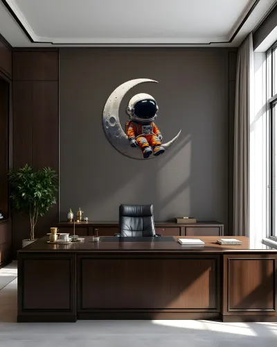 Hilal Ayda Oturan Astronot Metal Tablo – ofis duvarında