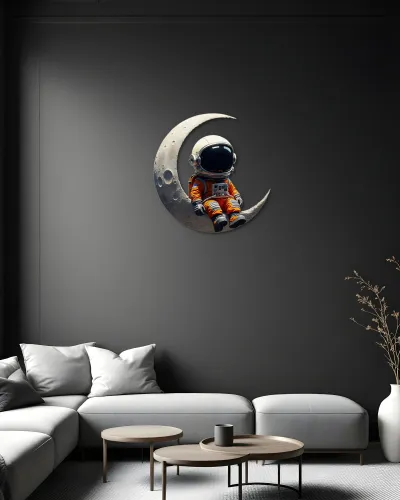 Hilal Ayda Oturan Astronot Metal Tablo – salon duvarında