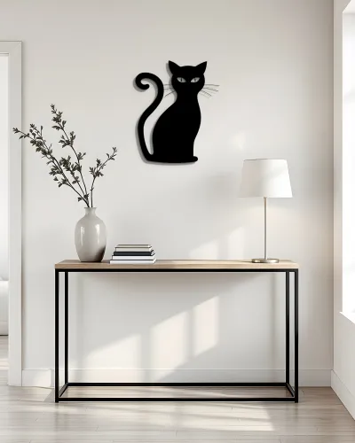 Kıvrık Kuyruklu Kedi Silüeti Metal Tablo – konsol üzerindeki duvarda