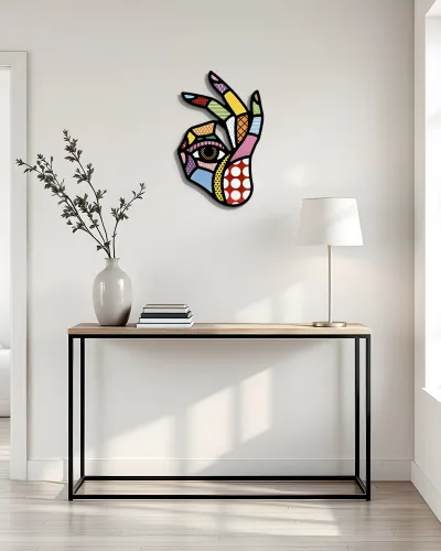 Renkli Desenli El ve Göz Pop Art Metal Tablo – konsol üzerindeki duvarda