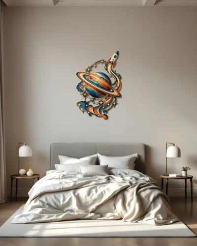 Saturn ve Roket Desenli Renkli Metal Tablo – yatak odası duvarında